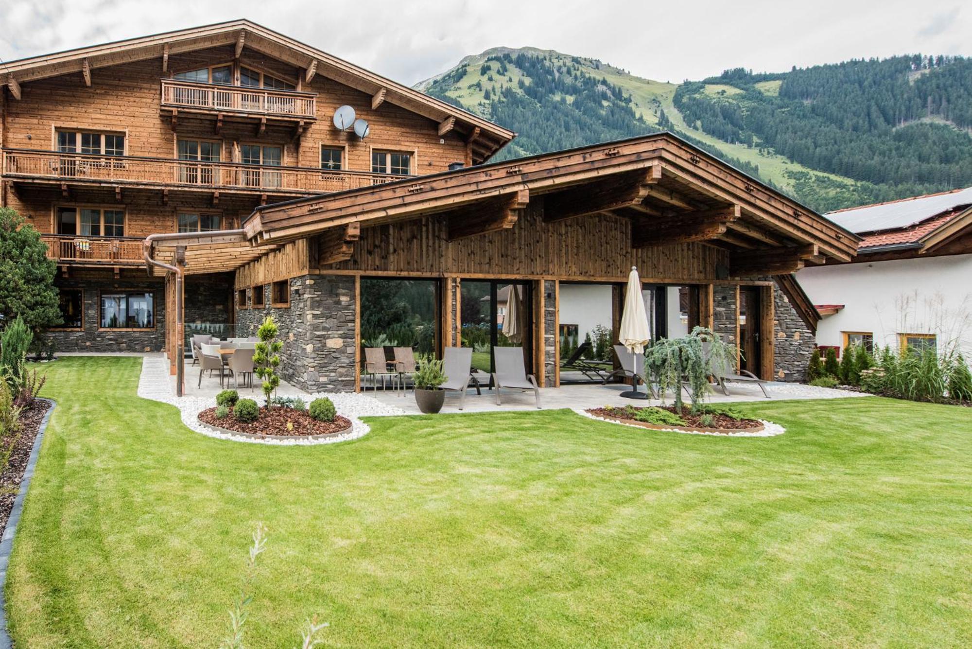 Pepi's Suites - Lechtal Apartments Holzgau Extérieur photo