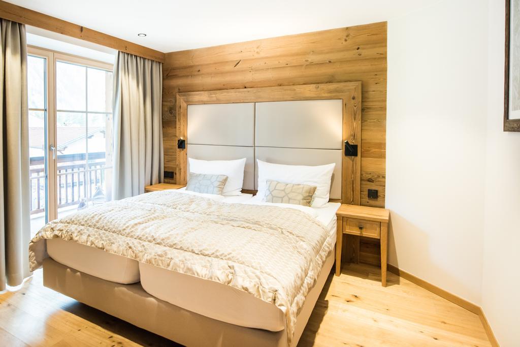 Pepi's Suites - Lechtal Apartments Holzgau Extérieur photo