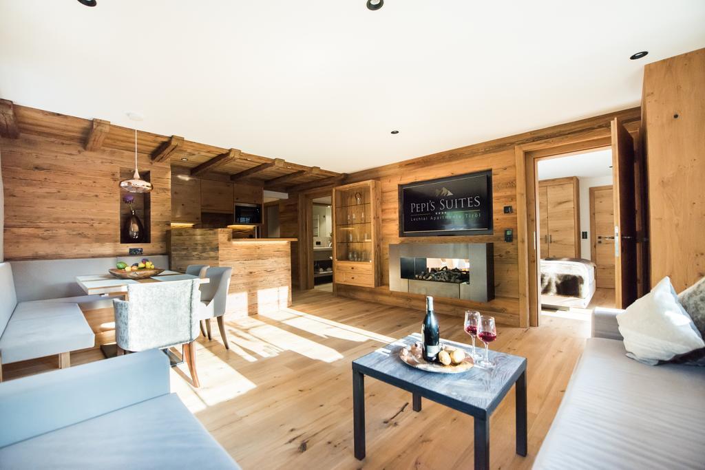 Pepi's Suites - Lechtal Apartments Holzgau Extérieur photo