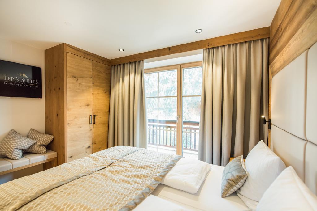 Pepi's Suites - Lechtal Apartments Holzgau Extérieur photo