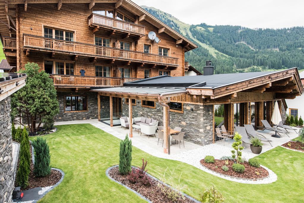 Pepi's Suites - Lechtal Apartments Holzgau Extérieur photo
