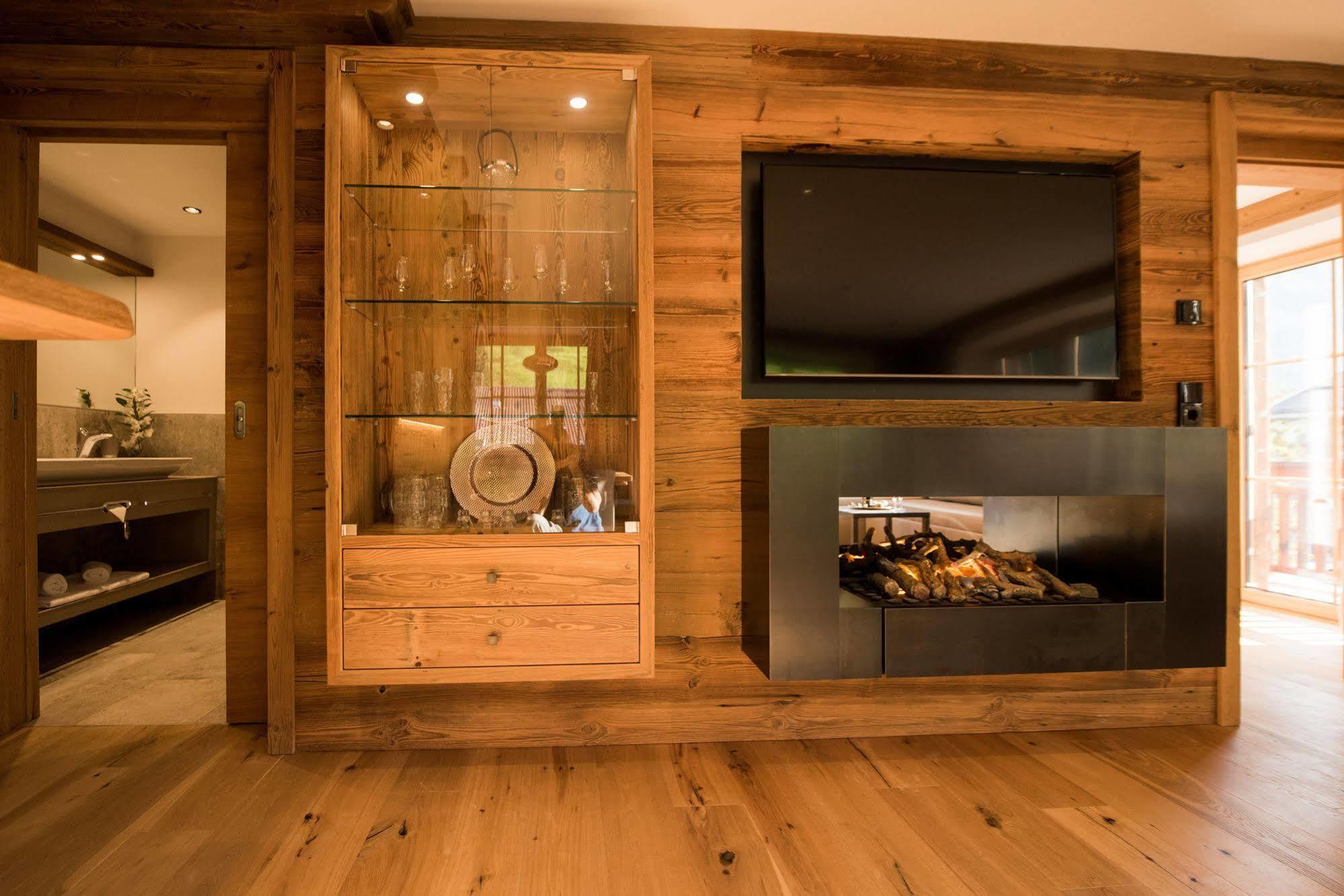 Pepi's Suites - Lechtal Apartments Holzgau Extérieur photo