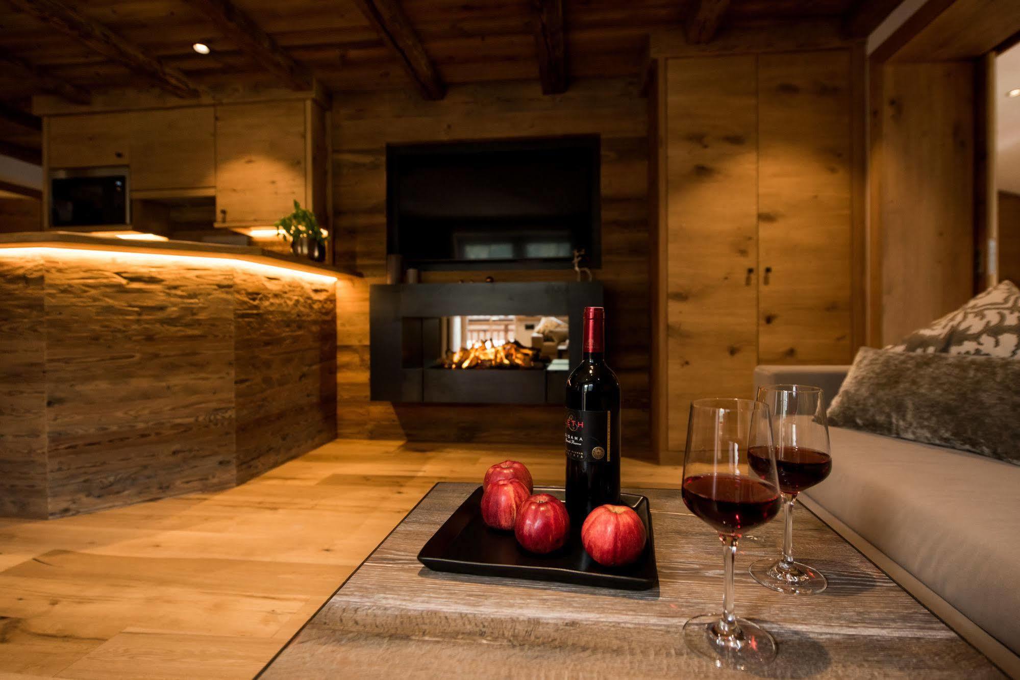 Pepi's Suites - Lechtal Apartments Holzgau Extérieur photo