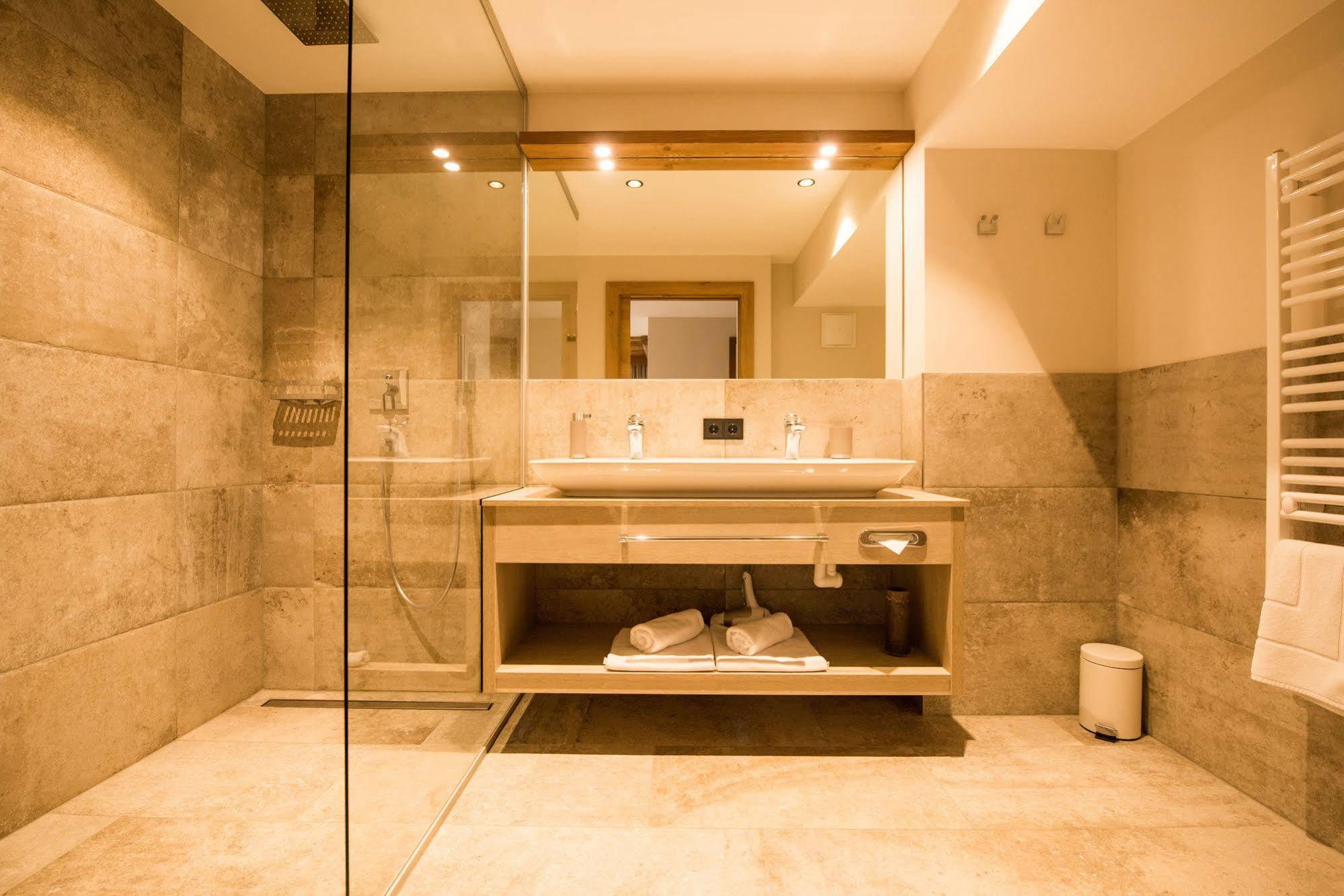 Pepi's Suites - Lechtal Apartments Holzgau Extérieur photo