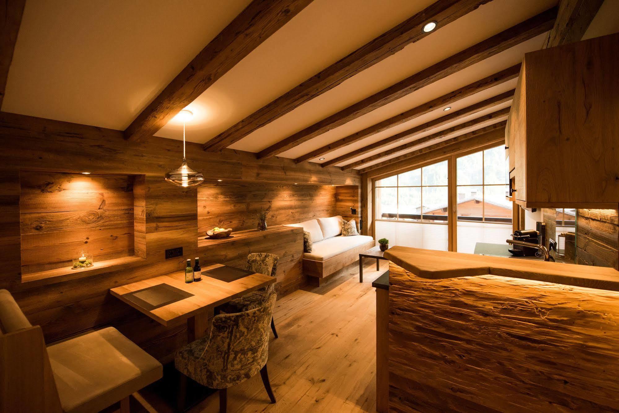 Pepi's Suites - Lechtal Apartments Holzgau Extérieur photo